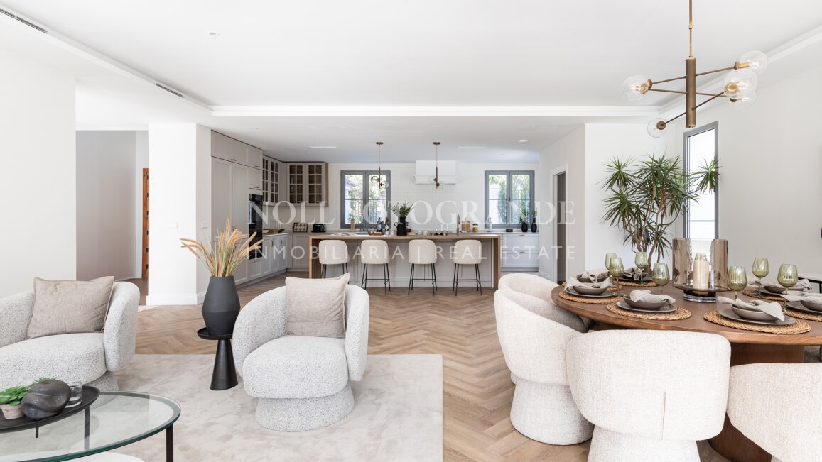 Modern classic golf villa in Los Arqueros Golf, Benahavis