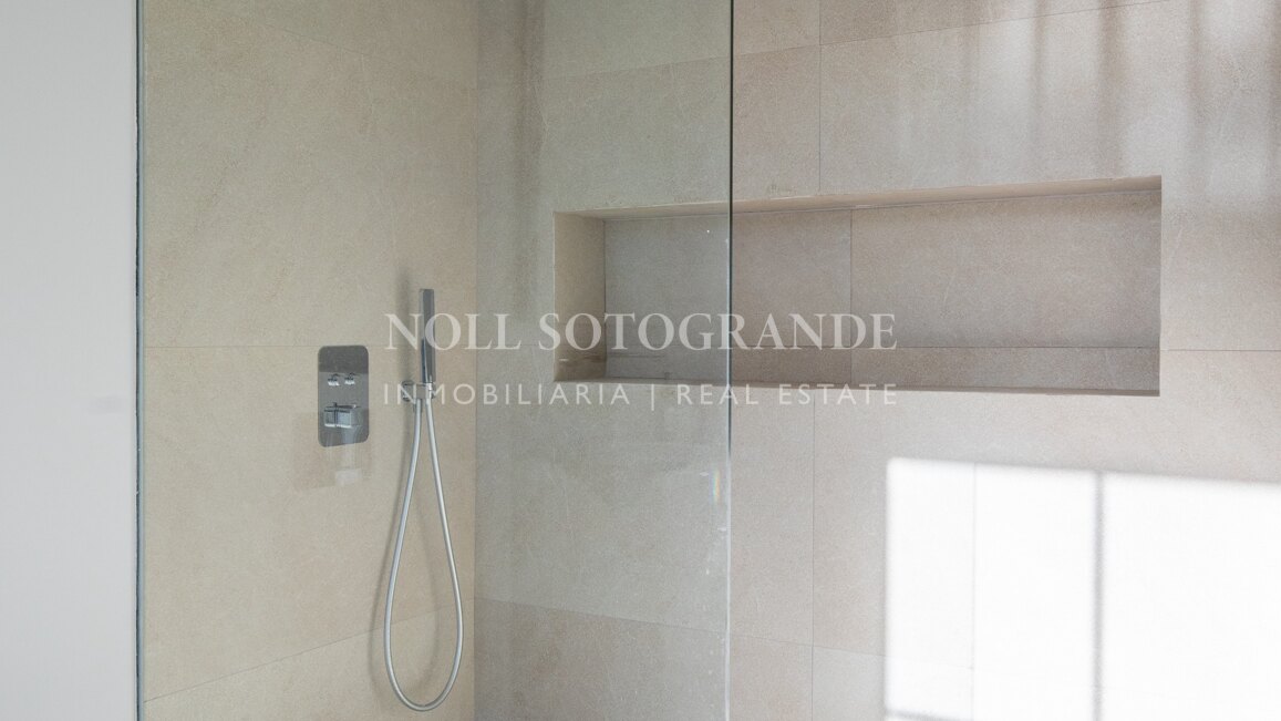 Modern classic golf villa in Los Arqueros Golf, Benahavis