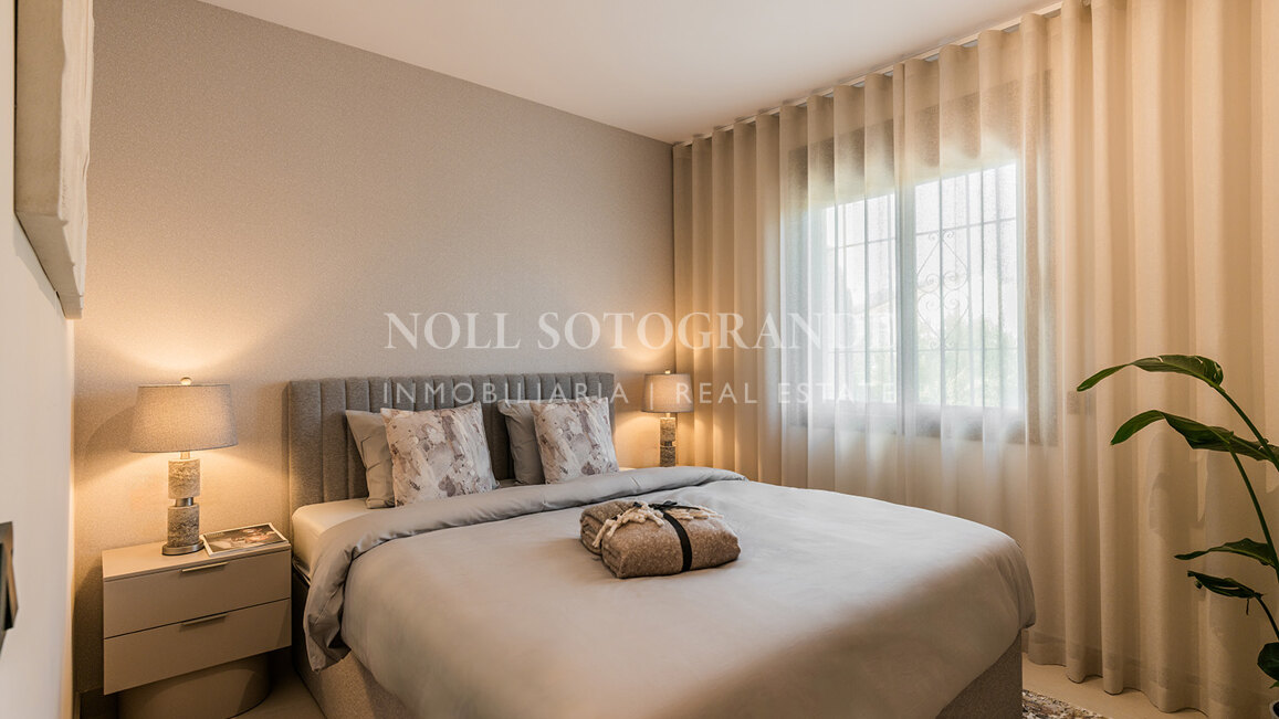 Beachside corner townhouse with heated plunge pool in San Pedro Playa