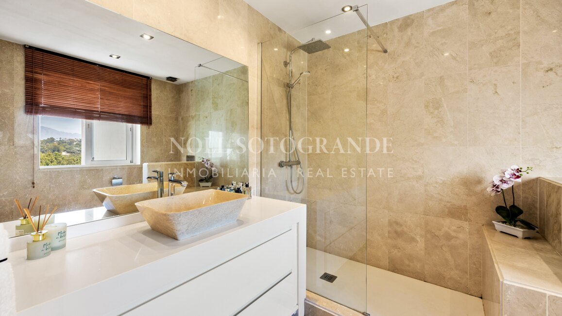 Villa zum Verkauf in La Quinta Golf, Benahavis