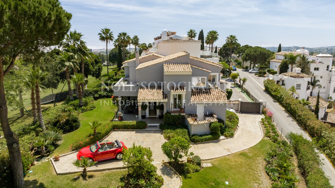 Villa zum Verkauf in La Quinta Golf, Benahavis