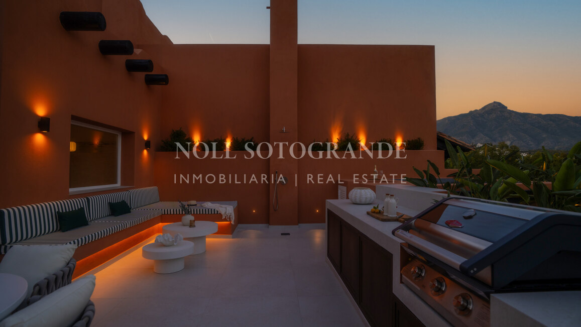 Zweistöckiges Penthouse zum Verkauf in Alminar de Marbella, Nueva Andalucia
