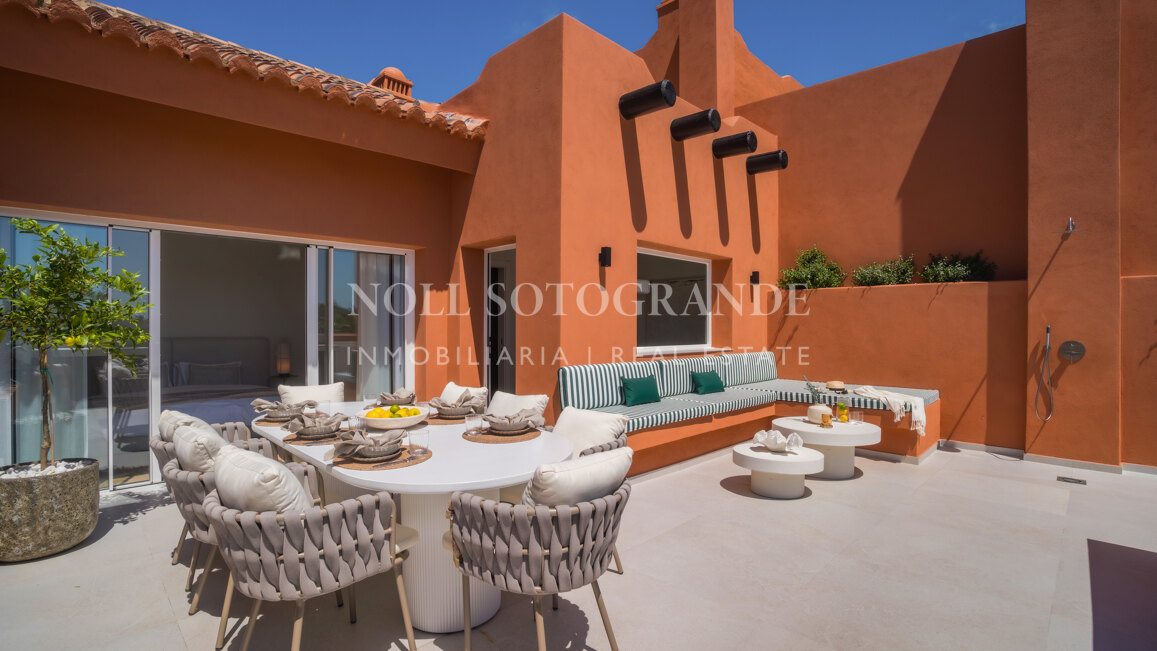 Zweistöckiges Penthouse zum Verkauf in Alminar de Marbella, Nueva Andalucia