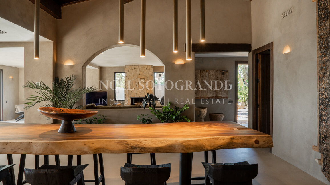 Totally refurbished Mediterranean style 5-bed villa with sea views in Estepona