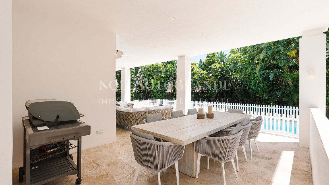 Villa for sale in La Quinta, Benahavis
