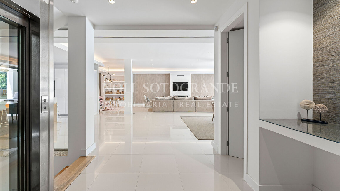 Villa for sale in La Quinta, Benahavis