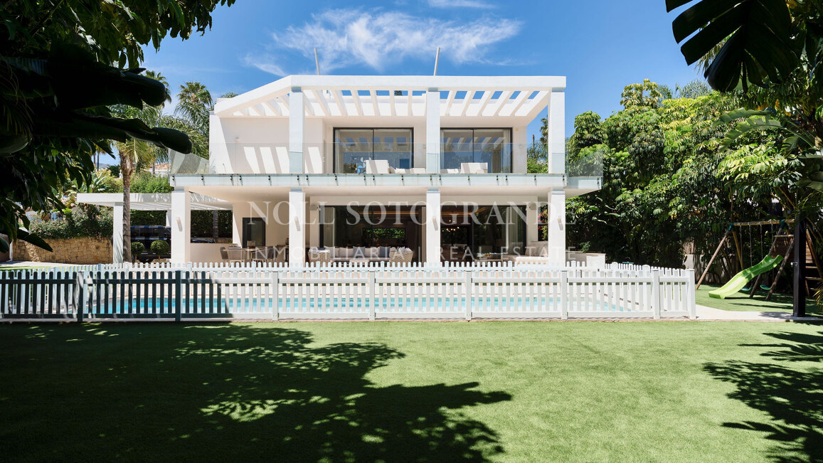 Villa for sale in La Quinta, Benahavis