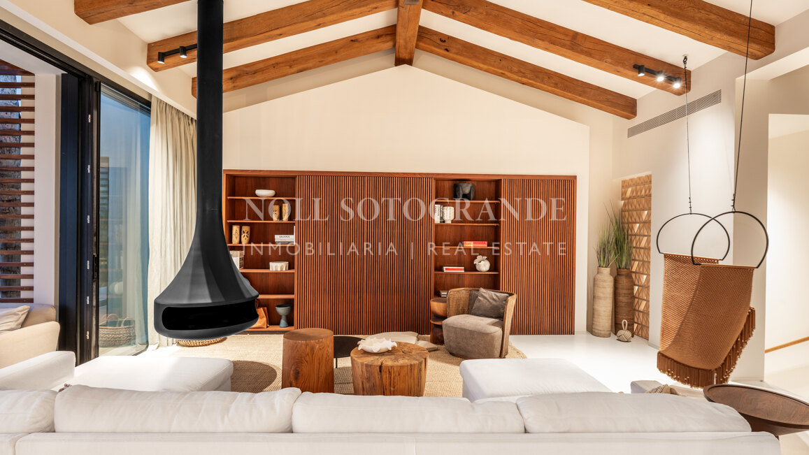 Villa zum Verkauf in Los Naranjos, Nueva Andalucia