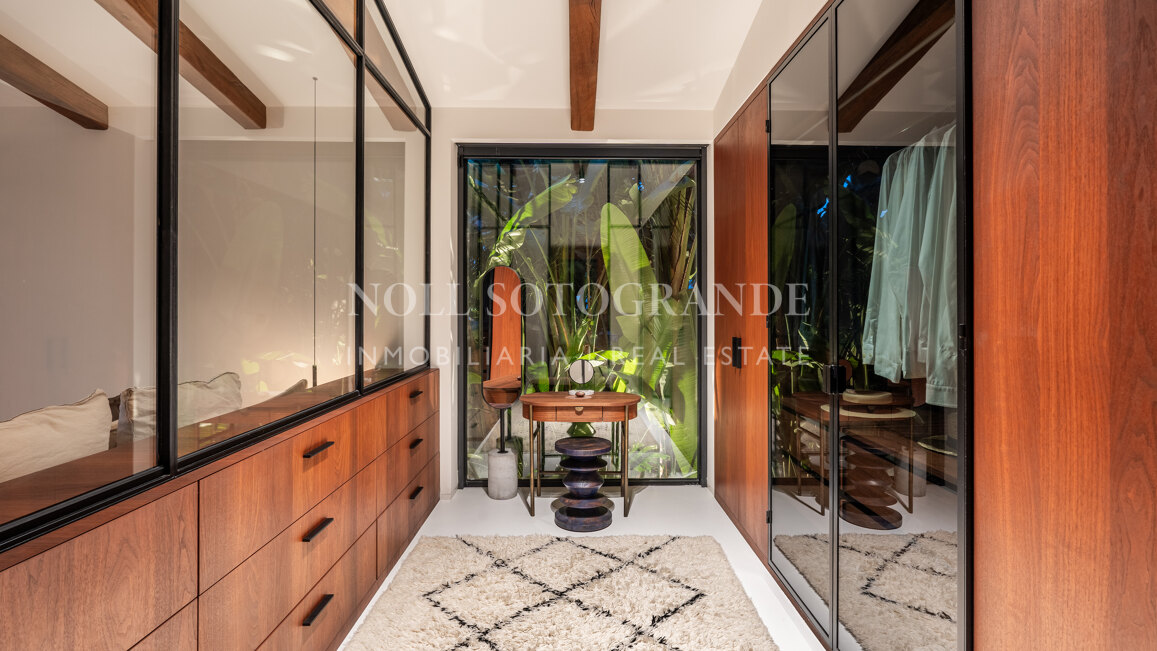 Villa zum Verkauf in Los Naranjos, Nueva Andalucia