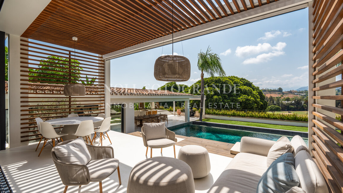 Villa zum Verkauf in Los Naranjos, Nueva Andalucia