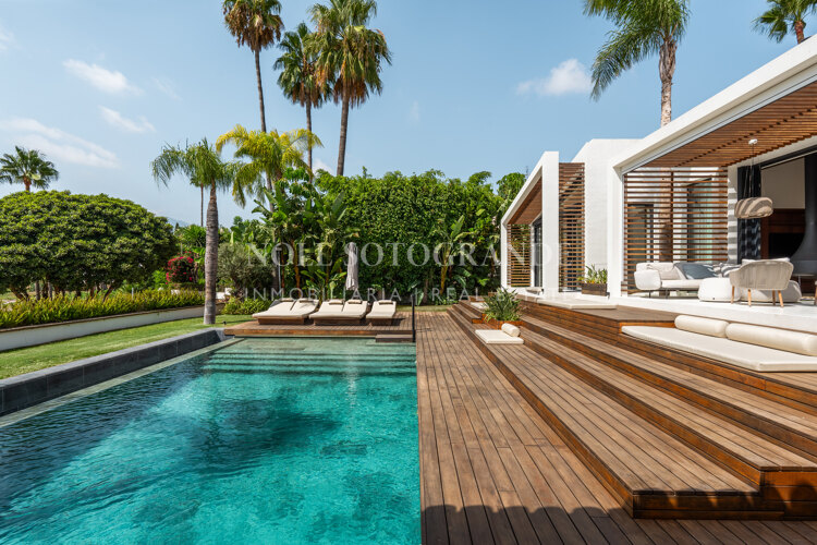 Villa en venta en Los Naranjos, Nueva Andalucia