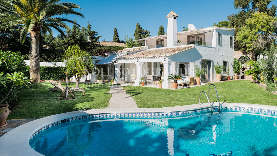 Villa zum Verkauf in Fuente del Espanto, Benahavis