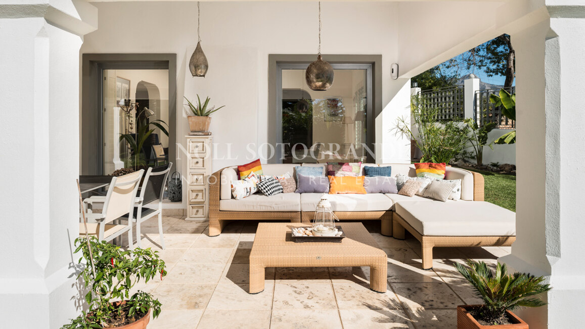 Villa zum Verkauf in Fuente del Espanto, Benahavis