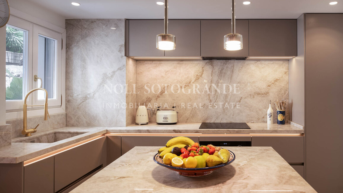 Villa zum Verkauf in Fuente del Espanto, Benahavis