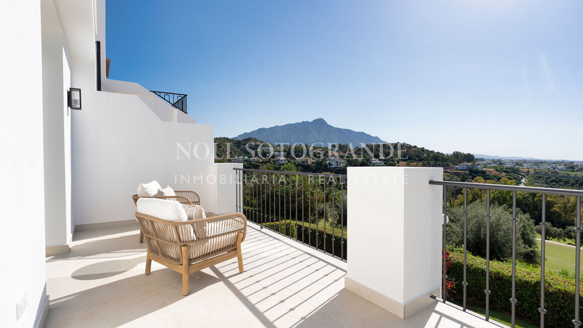 Reihenhaus zum Verkauf in La Quinta Golf, Benahavis