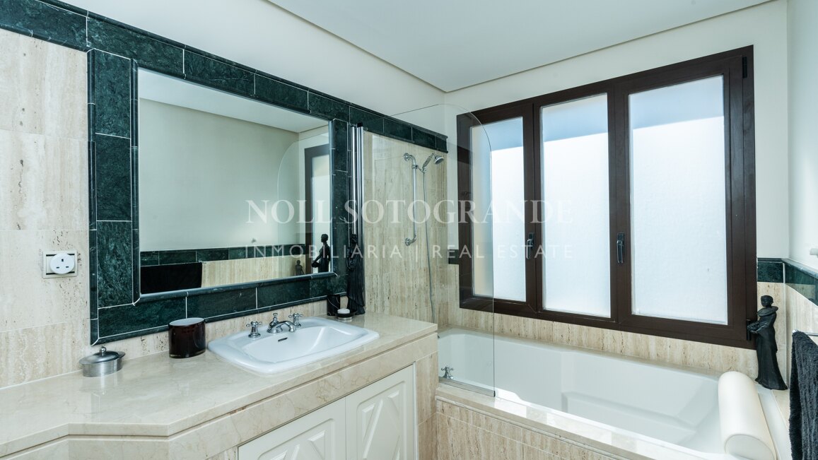 Wohnung zum Verkauf in Aloha Park, Nueva Andalucia