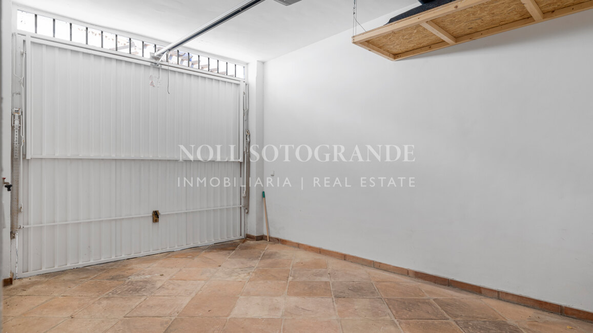 Recently refurbished Andalusian style 5-bed townhouse in Benahavis