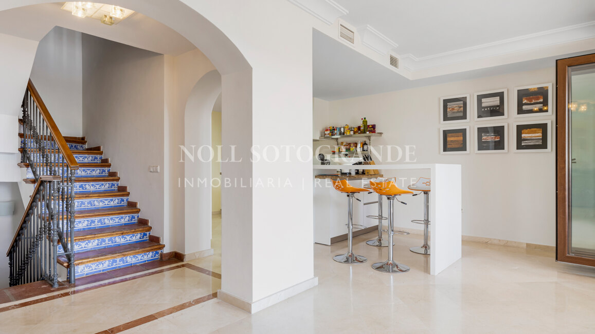 Recently refurbished Andalusian style 5-bed townhouse in Benahavis