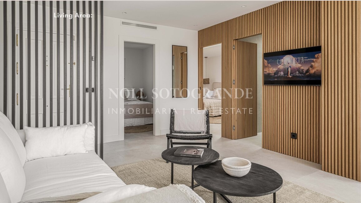 Totally Refurbished 2 Bedroom Penthouse with Panoramic Views In La Quinta