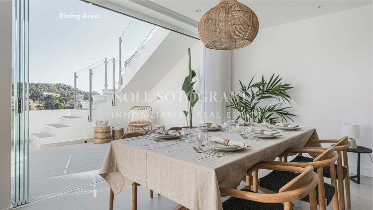 Totally Refurbished 2 Bedroom Penthouse with Panoramic Views In La Quinta
