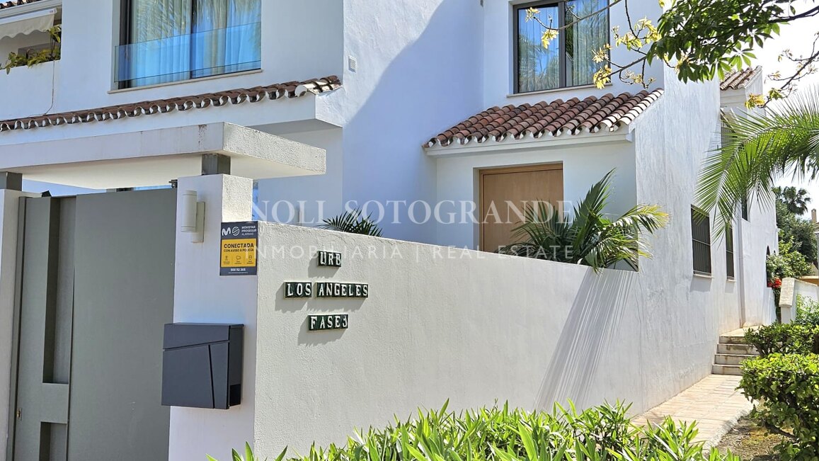 Superb, refurbished, contemporary 3 bedroom corner townhouse San Pedro beachside!