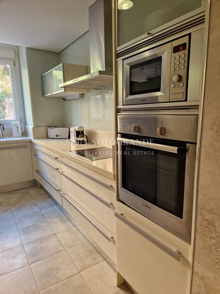 Erdgeschosswohnung zum Verkauf in Vista Real, Nueva Andalucia