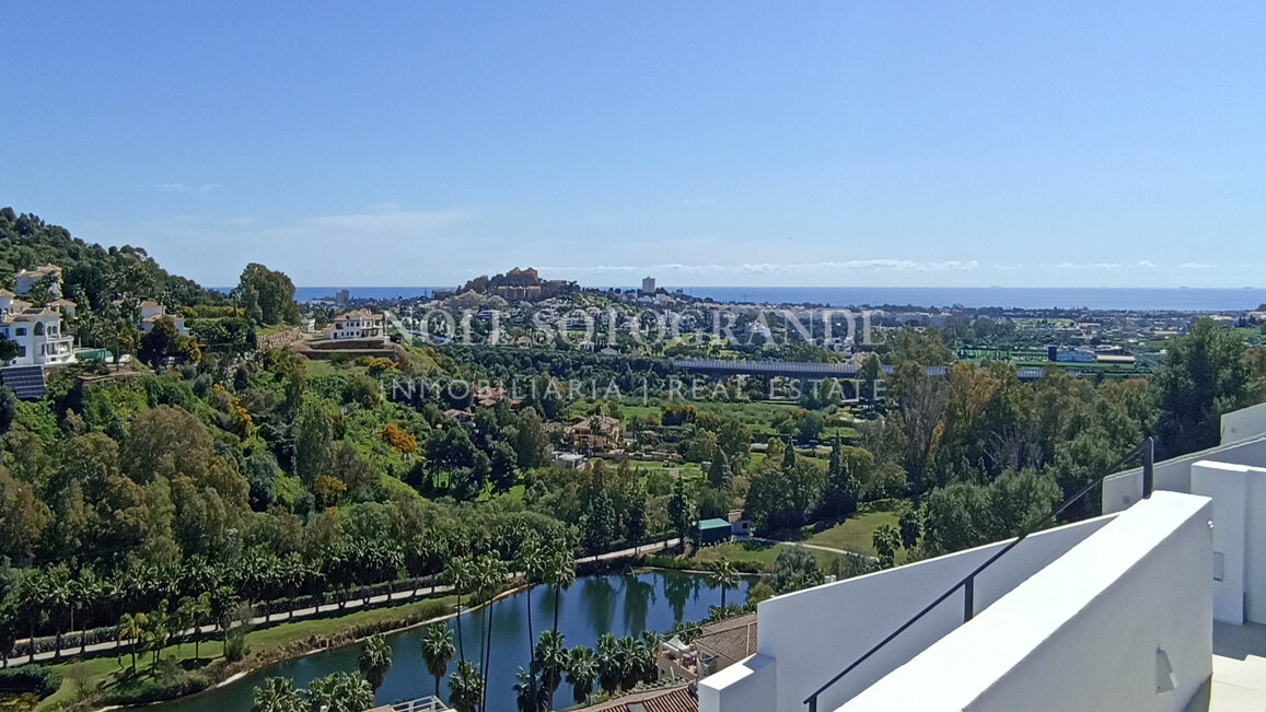 Penthaus zum Verkauf in La Quinta, Benahavis