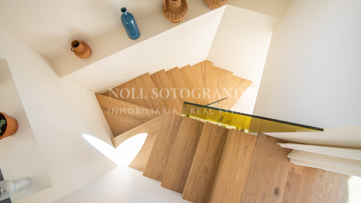 Immaculate and very private 4-bedroom villa in Las Brisas, in Nueva Andalucía´s Golf Valley