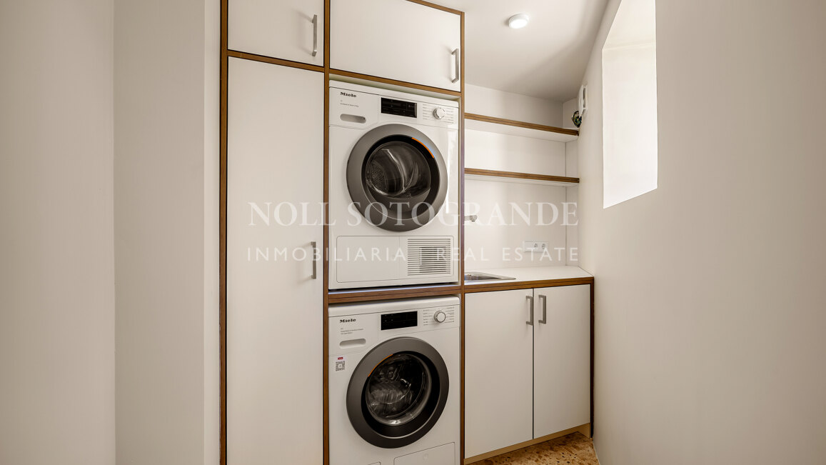 Immaculate and very private 4-bedroom villa in Las Brisas, in Nueva Andalucía´s Golf Valley