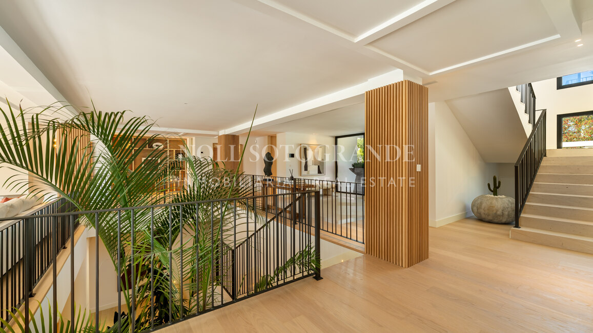 Villa zum Verkauf in Las Brisas, Nueva Andalucia