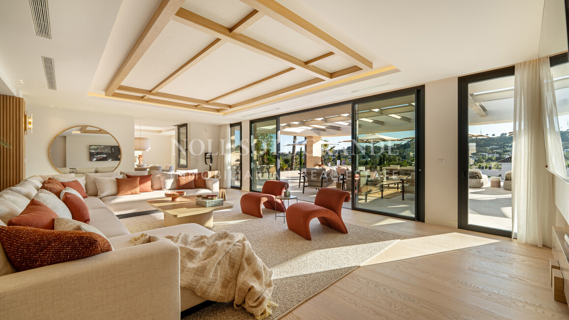 Villa zum Verkauf in Las Brisas, Nueva Andalucia