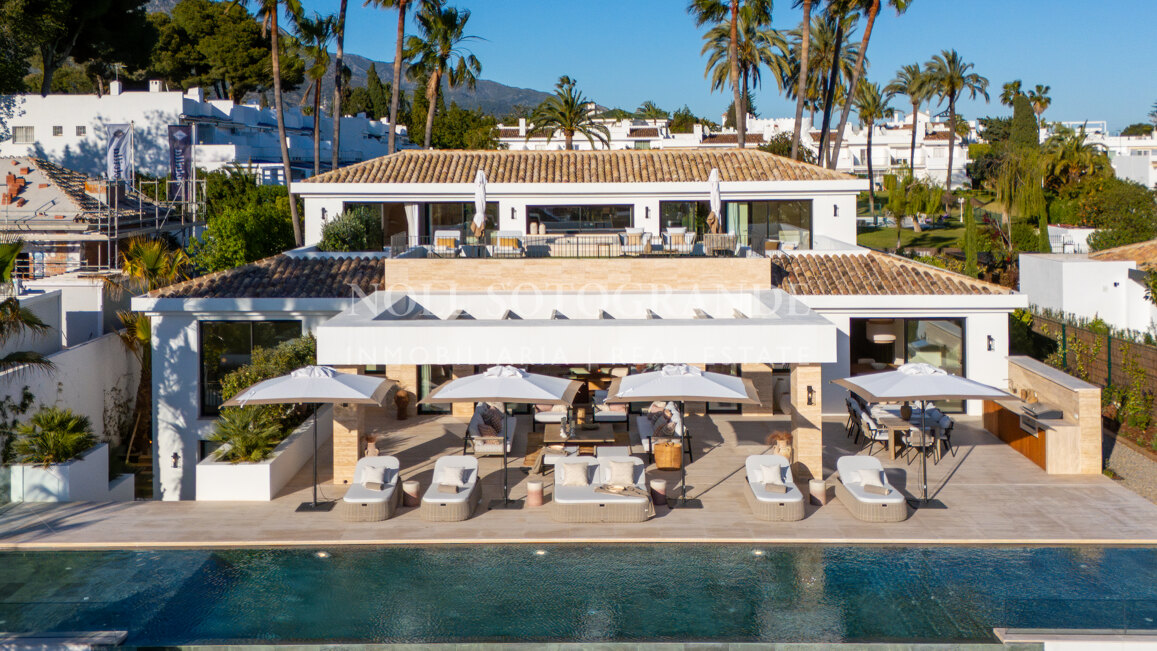 Villa zum Verkauf in Las Brisas, Nueva Andalucia