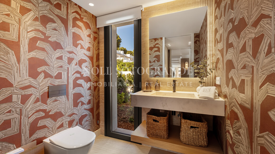 Villa zum Verkauf in Las Brisas, Nueva Andalucia