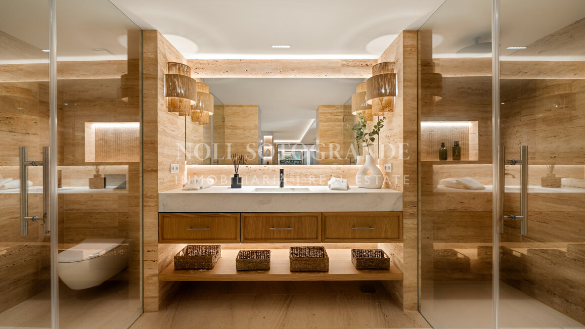 Villa zum Verkauf in Las Brisas, Nueva Andalucia