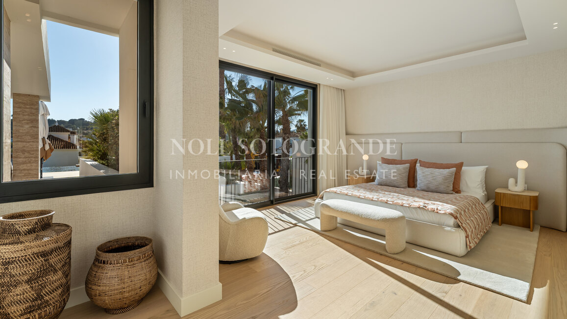 Villa zum Verkauf in Las Brisas, Nueva Andalucia