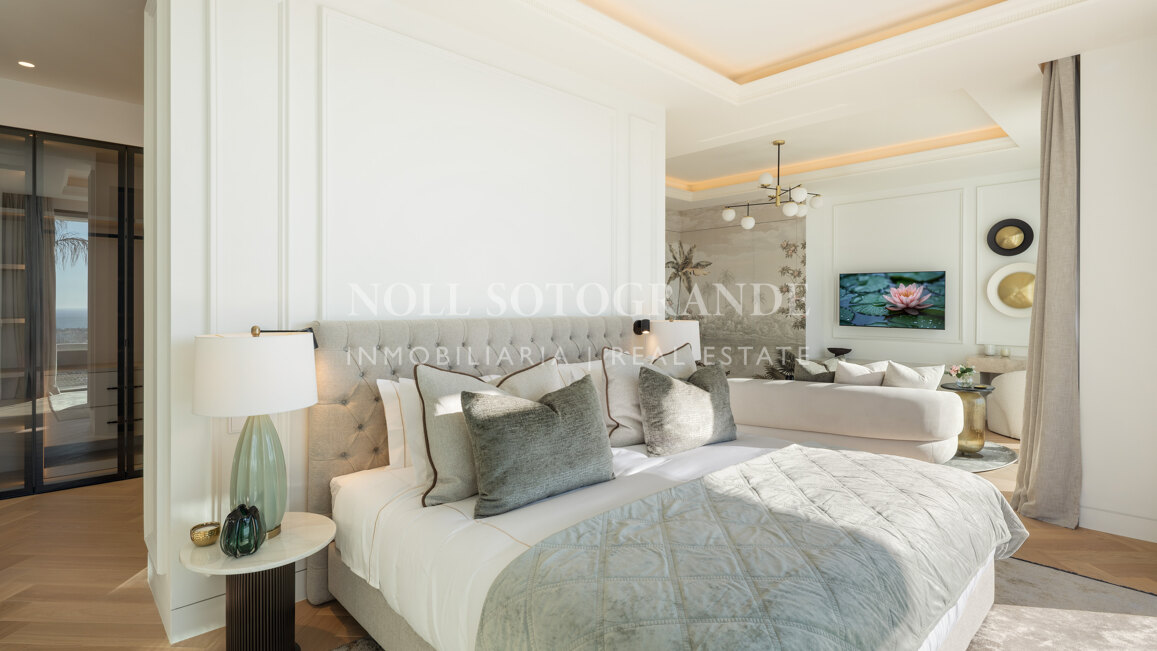 Villa for sale in Monte Halcones, Benahavis