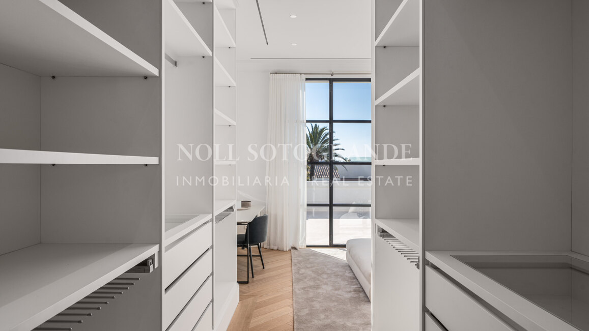 Villa zum Verkauf in La Cerquilla, Nueva Andalucia