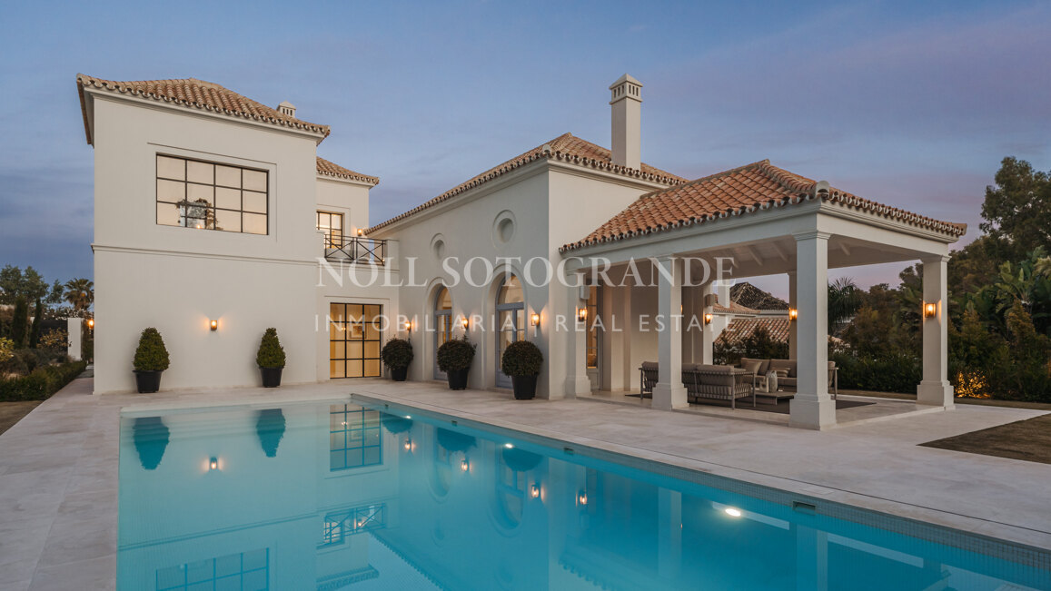 Villa zum Verkauf in La Cerquilla, Nueva Andalucia