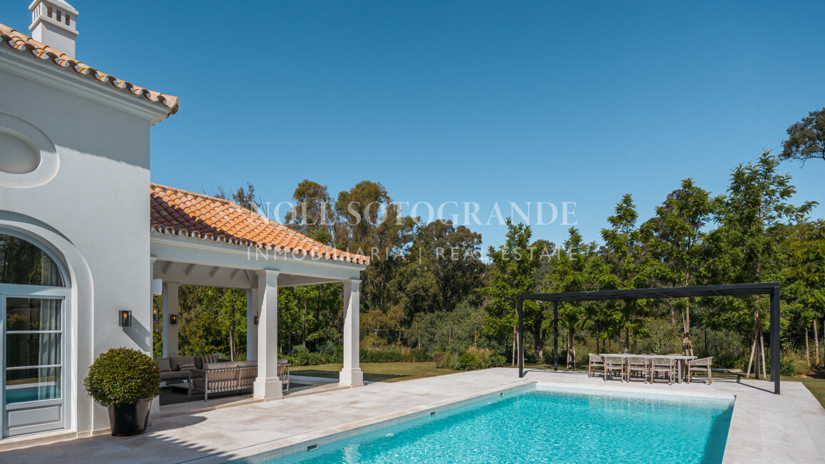 Villa zum Verkauf in La Cerquilla, Nueva Andalucia