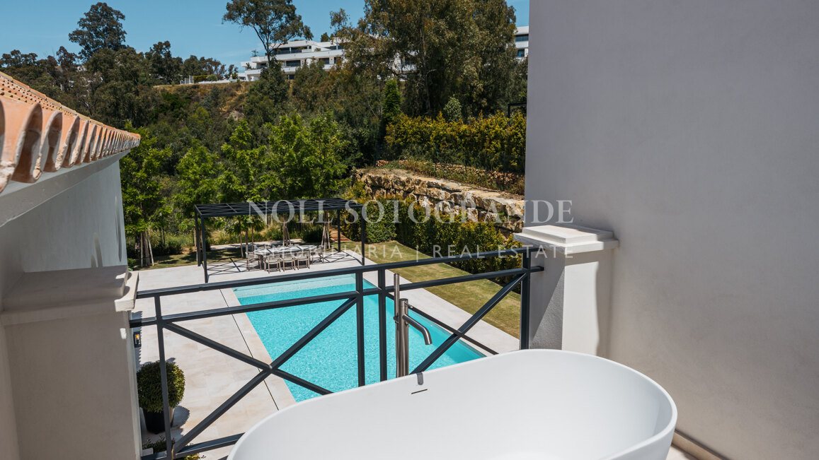 Villa zum Verkauf in La Cerquilla, Nueva Andalucia