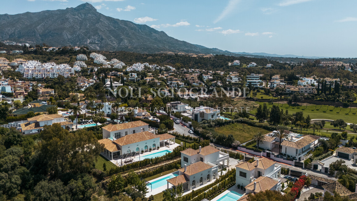 Villa zum Verkauf in La Cerquilla, Nueva Andalucia