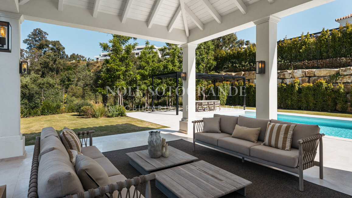 Villa zum Verkauf in La Cerquilla, Nueva Andalucia