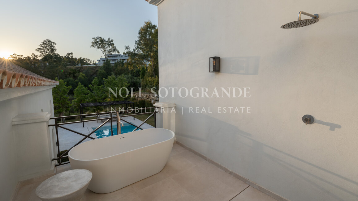 Villa zum Verkauf in La Cerquilla, Nueva Andalucia