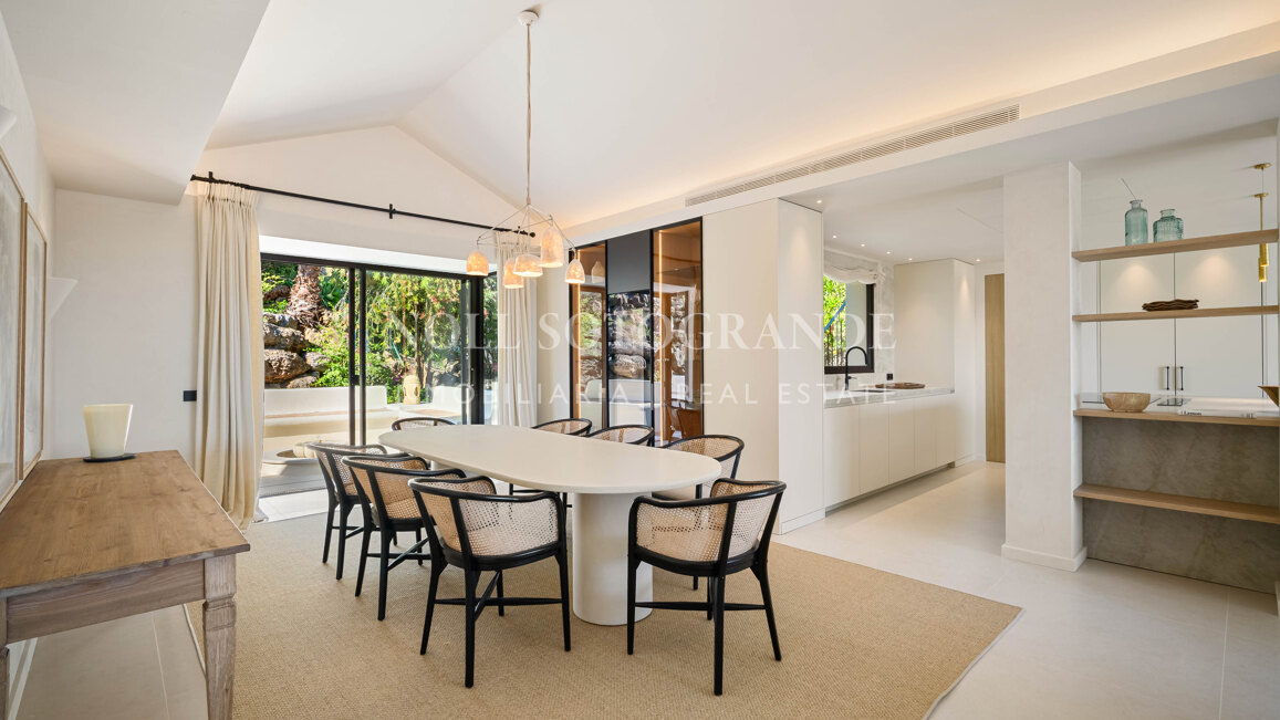 Villa zum Verkauf in Haza del Conde, Nueva Andalucia