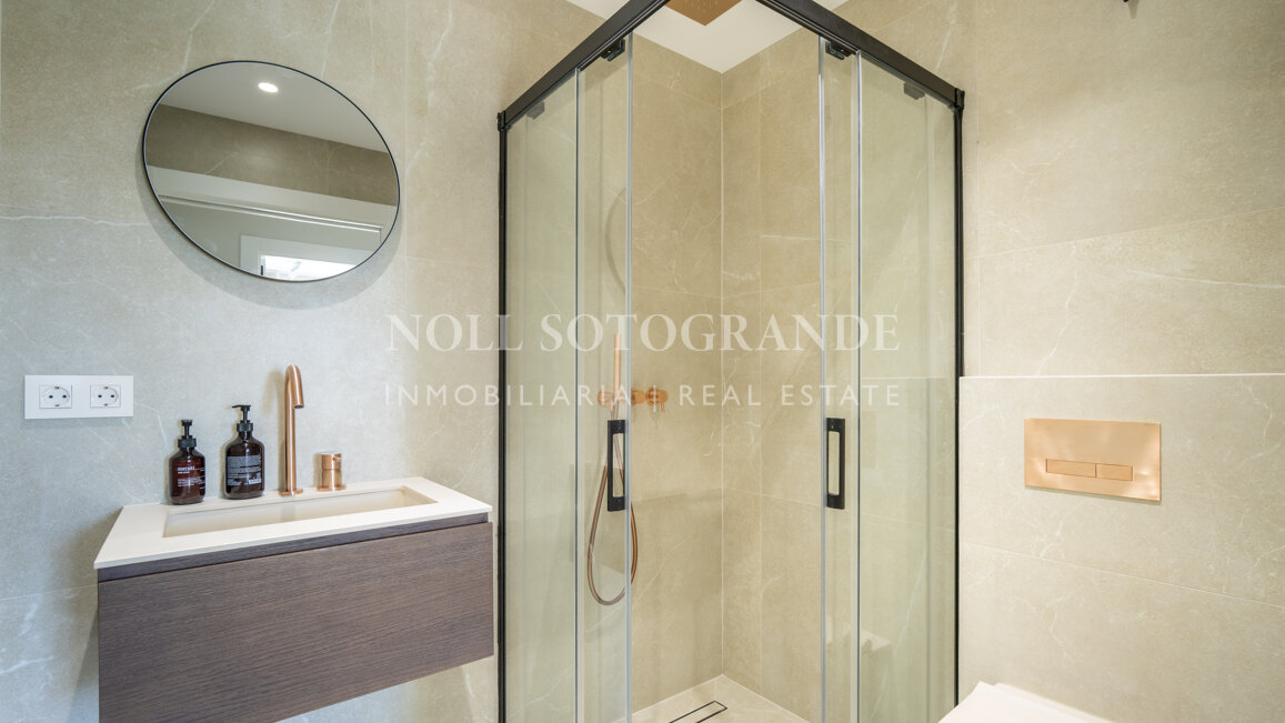 Reihenhaus zum Verkauf in Azahara II, Nueva Andalucia