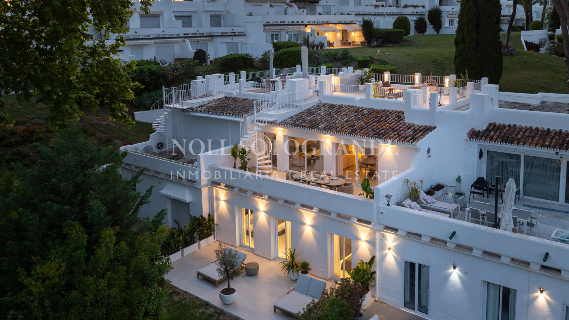 Reihenhaus zum Verkauf in Azahara II, Nueva Andalucia