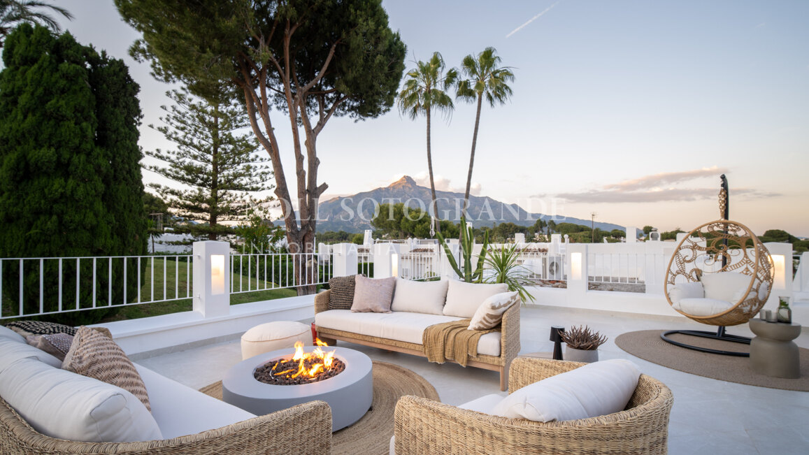 Reihenhaus zum Verkauf in Azahara II, Nueva Andalucia