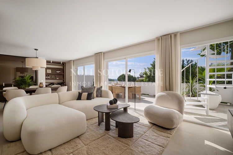 Fully refurbished 3-bedroom townhouse with sea views next to Aloha Golf Course, Nueva Andalucia