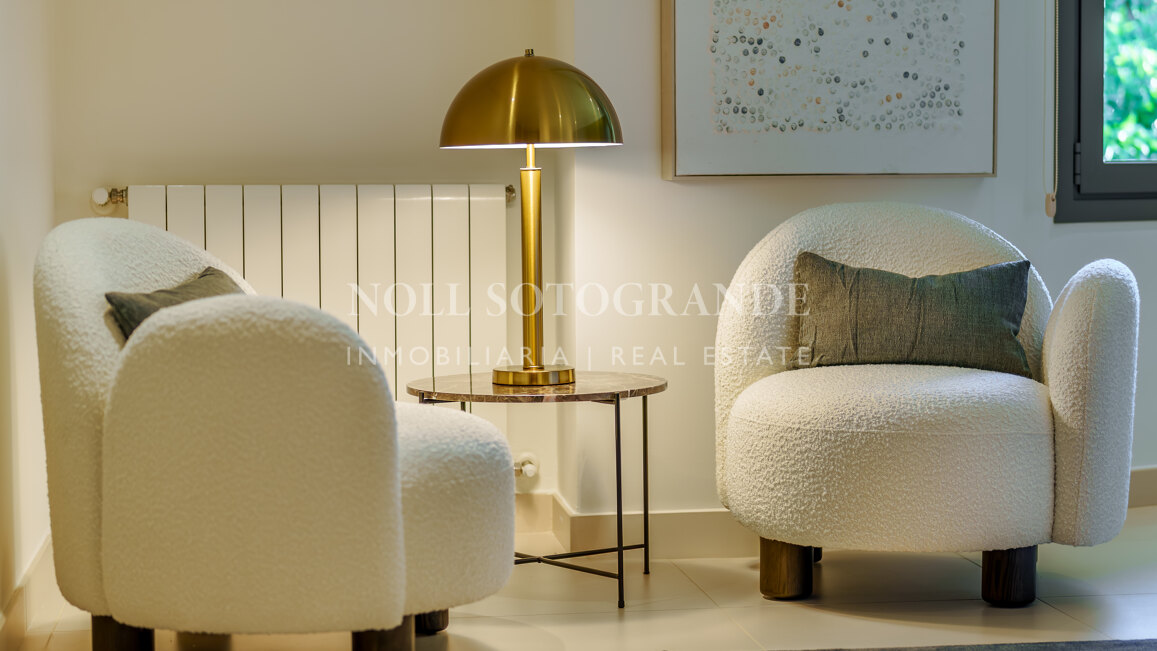 Villa for sale in La Cerquilla, Nueva Andalucia