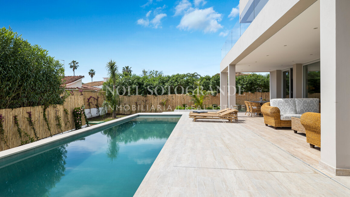 Villa en venta en San Pedro Playa, San Pedro de Alcantara
